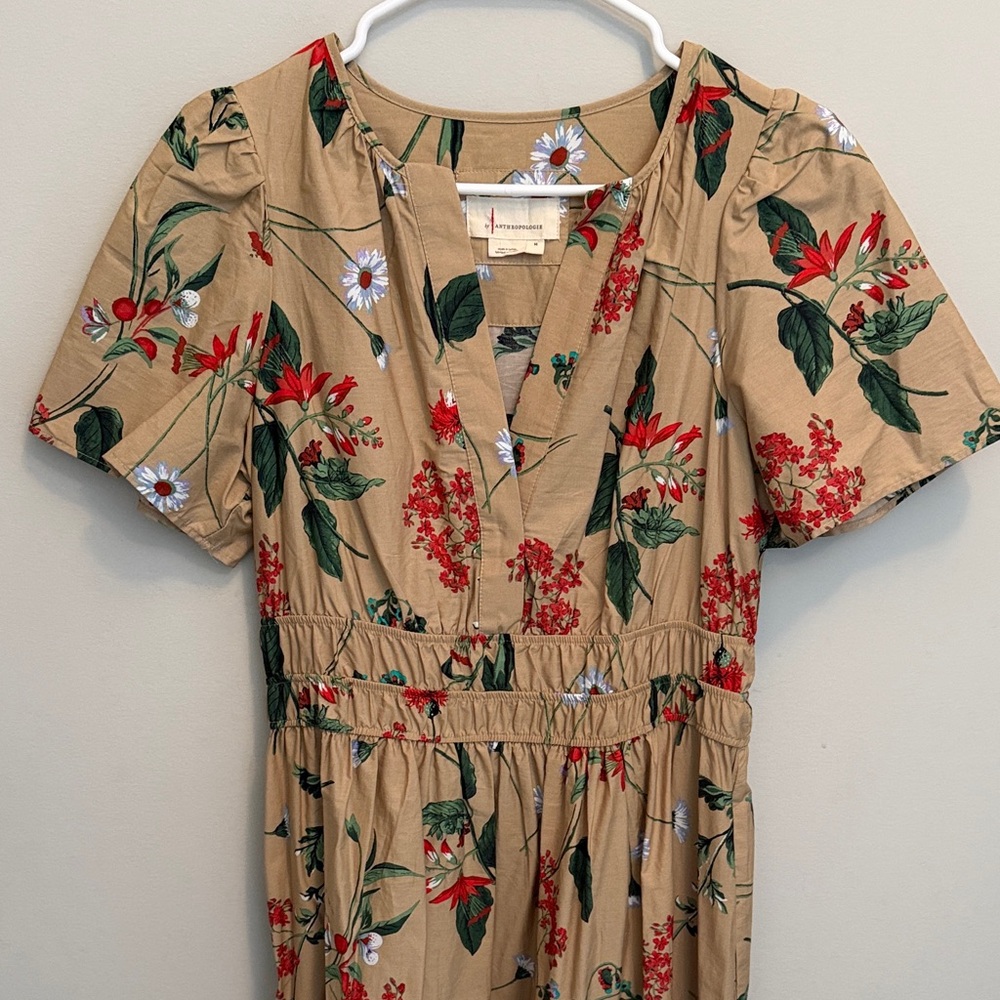Anthropologie Somerset Maxi Dress Tan Khaki Red Floral. Size Medium. NWOT. - Picture 6 of 9